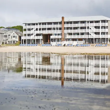Surfside Hotel and Suites