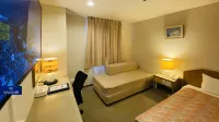 Hotel Lakeland Hikone