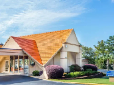 โฮเวิร์ด จอห์นสัน บายวินด์แฮม เอเธนส์ โรงแรมในเอเธนส์