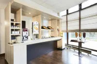 Kyriad Viry-Chatillon Hotels in Essonne