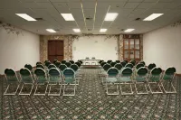 Travelodge by Wyndham Lemoore Near Naval Air Station