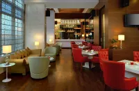 Golden Tulip Lucknow - bar