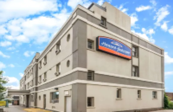 Howard Johnson by Wyndham Toronto Downtown West Hotel di Toronto