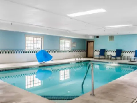 Comfort Inn & Suites Hamburg - Buffalo South Hotels in Hamburg