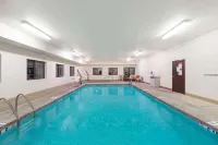 Super 8 by Wyndham Show Low