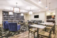 La Quinta Inn & Suites by Wyndham Karnes City - Kenedy - breakfast