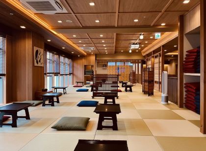 かぷせる旅籠赤坂 SPABLIC INN