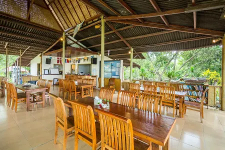 Capital O 2796 Medana Bay Marina Отели в г. Сигар-Пенджалин