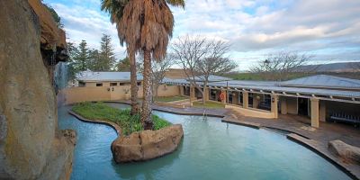 Outdoor Swimming Pool The Caledon Hotel Photo