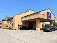 Studio 6 Elkhart, IN