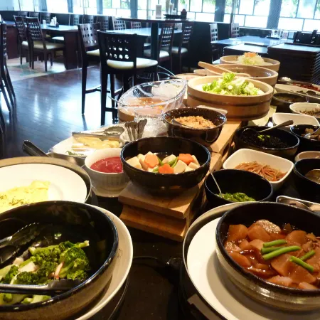 Kuwana Park Hotel