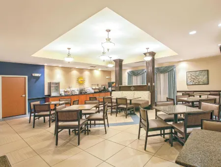La Quinta by Wyndham Indianapolis Airport Plainfield