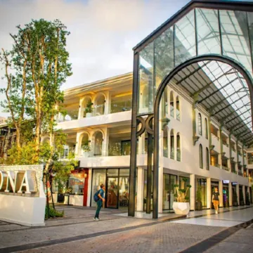 Anona Beachfront Phuket Resort