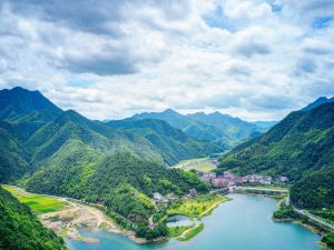 子悦桐廬肖嶺水庫露營地民宿（上鳳線1號分店）