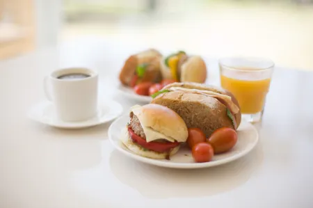 The Mare Pool Villa Pension Отели рядом с достопримечательностью «Kkotji Beach»