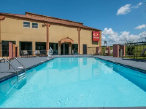 Econo Lodge Inn & Suites Hotels in Diamondhead