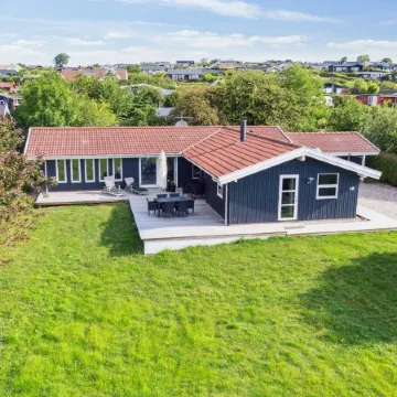 "Isto" - 250m from the Sea