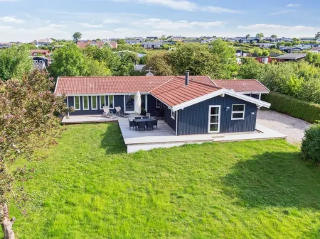 "Isto" - 250m from the Sea