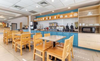 Country Inn & Suites by Radisson, Lumberton, NC