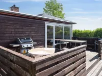 "Mirkka" - 50m from the Sea Hotels in Asperup