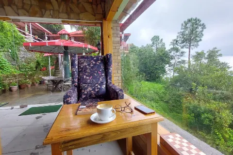 Kasar Himalaya Holiday Resort, Binsar Rd