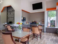 Days Inn by Wyndham Clemson - breakfast