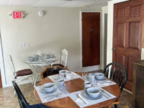 Cannon Hill Inn Hotels in Fifth