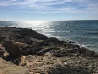 casa vicino mare ( sea rocks cottage)