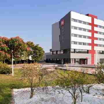 Ibis Barcelona Ripollet Hotel Exterior