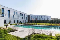 Hotel Dali Val d'Europe Tapestry Collection by Hilton - Pool