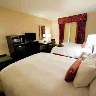 Hampton Inn & Suites Seattle/Kent Rooms