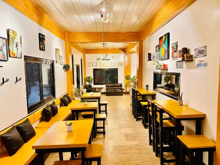 Garden Nen Ines Guest House Отели в г. Бенгет