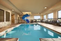 Glacier International Lodge