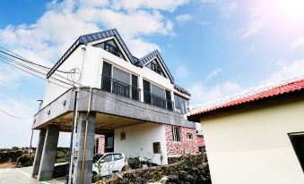 Jeju Baramui Eondeok Pension