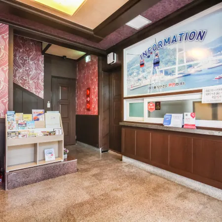 Dawa Motel Отели рядом с достопримечательностью «Буддийский храм Сокчхон»