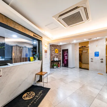 Daegu Dongseongro EOS Hotel