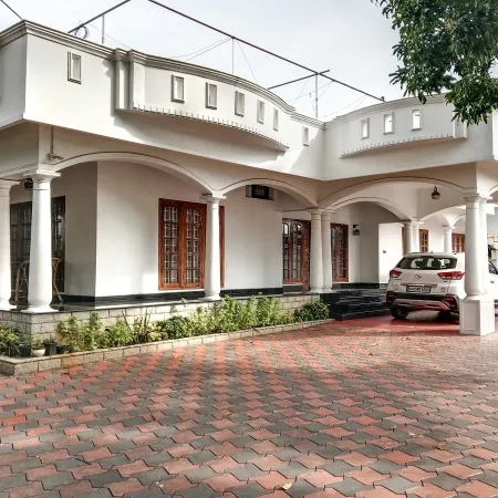 Vaiga Homes - Vembanadu Lakeview Retreat