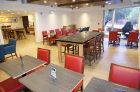 Holiday Inn Express & Suites Fremont - Milpitas Central