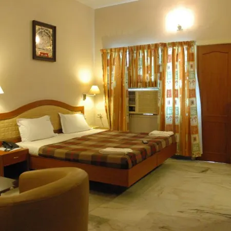 Hotel Saradharam