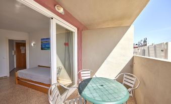 Magalluf Playa Apartments - Adults Only