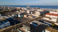 Seaside Sands Inn - parking