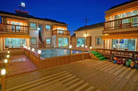Anmyeondo Neipkeulrobeo Suyeongjangpensyeon Hotels in 