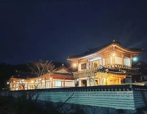 Iksan Geummagwan Pension - parking