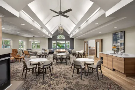 Residence Inn Orlando East/UCF Area Отели в г. Овьедо