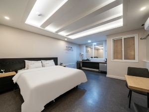 Hotel A Plus (A+) in Sanjeong-Dong, Jeonju