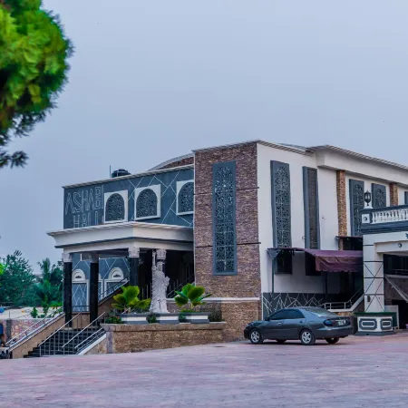 Gallani Suites Hotel
