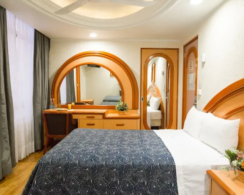 Hotel Diligencias โรงแรมใกล้ปาลาซิโอ โพสตัล