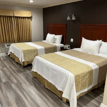 Travelodge by Wyndham Brea