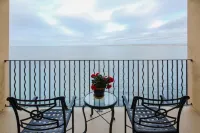 Monterey Bay Inn - Ocean View