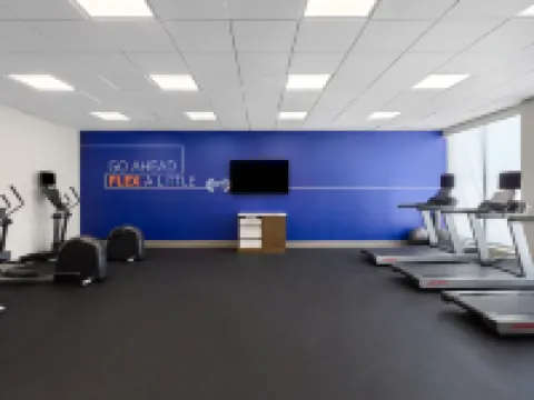 Holiday Inn Express ATLANTA AIRPORT - NORTH by IHG Hotels in College Park